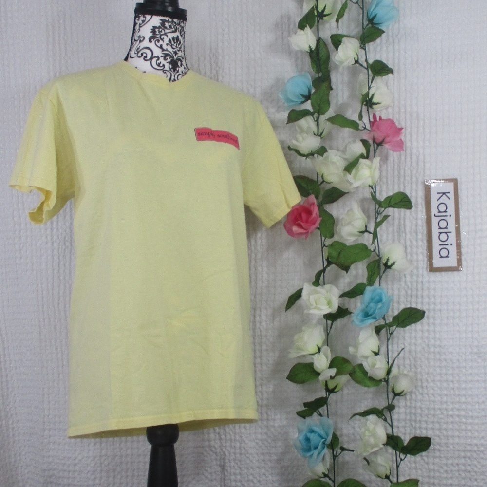 SIMPLY SOUTHERN Short Sleeve Tee Size Medium